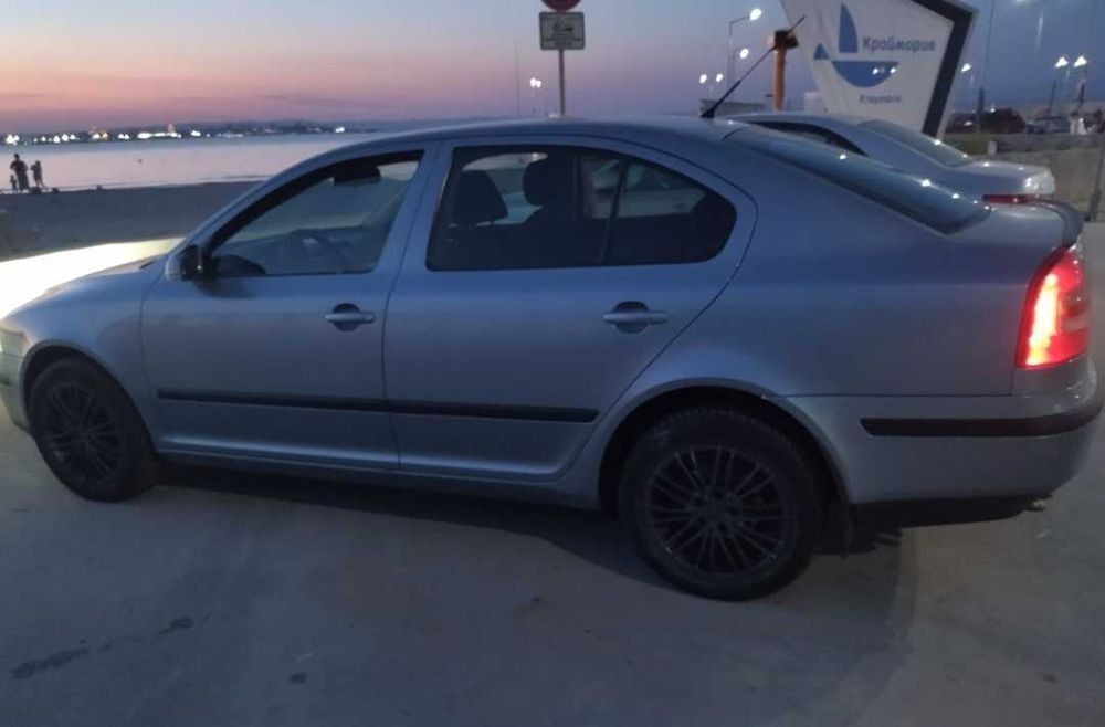 Продавам Шкода Октавия 2