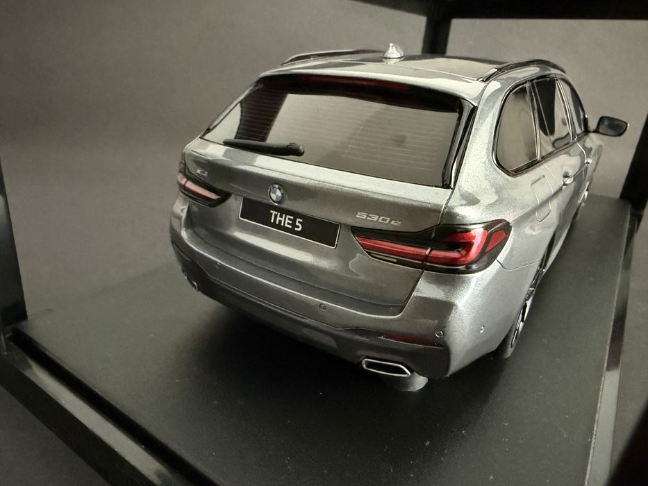 Macheta BMW 530E M Sport Touring 1/18 GT Spirit
