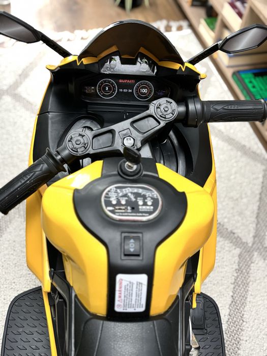 Motocicleta electrica, Kinderauto BDQ888 70W 12V