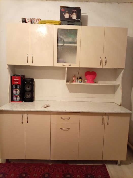 Кухний шкаф сатылады