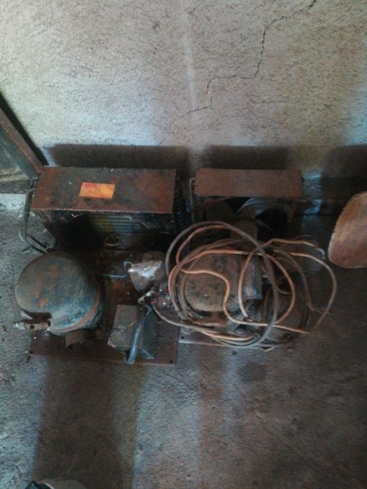 Компресор, агрегат за хладилна витрина