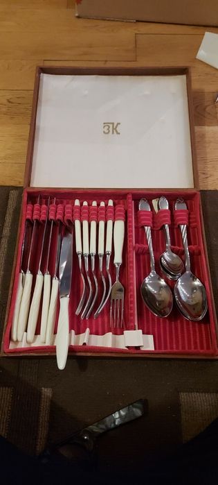 Руски прибори в кутия