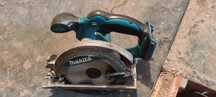 Vând  Circular Makita