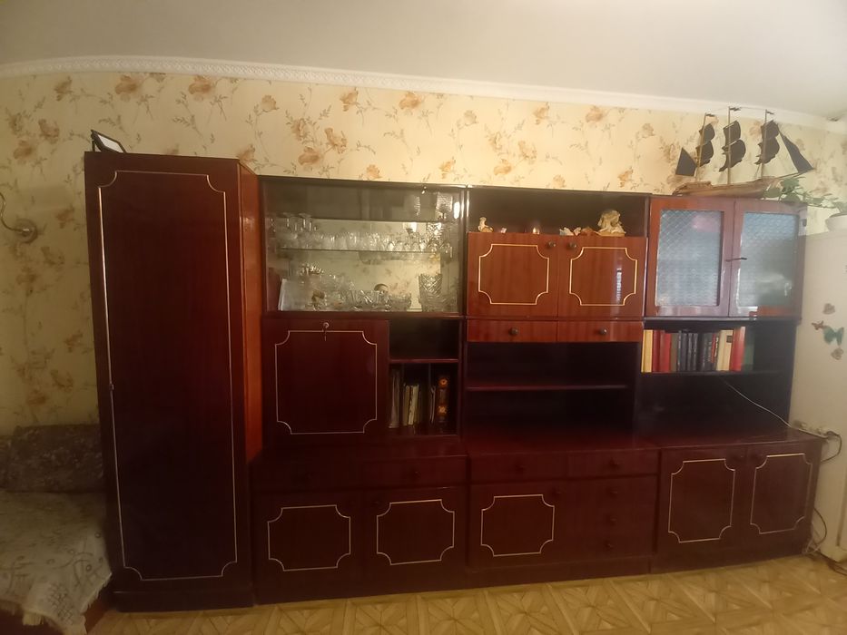 Отдам стенку.Самовывоз