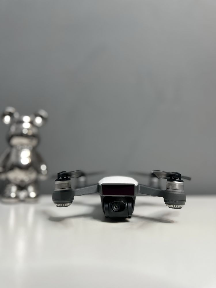 Дрон (Квадрокоптер) DJI Spark