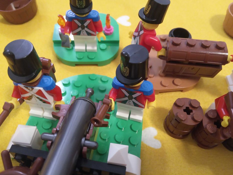 Lego armata redcoats diferite generatii