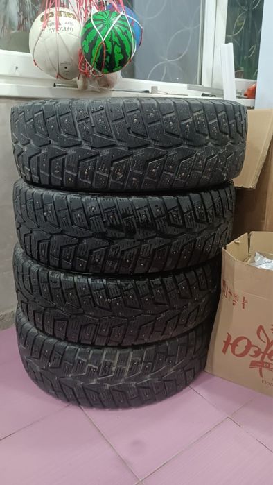 215/65 R16 Комплект зимних шипованных шин Primewell Valera Ice