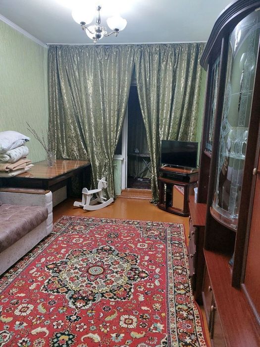 Юнусабад 12 4 комнатная 5 этаж  5  этажка