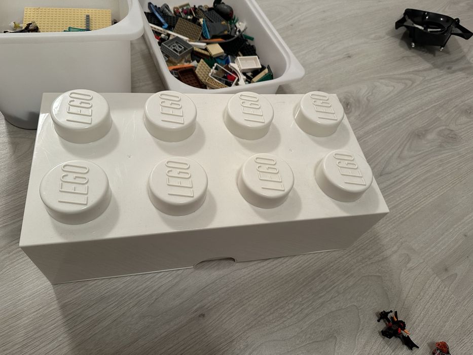 colectie lego + cutie in forma de lego