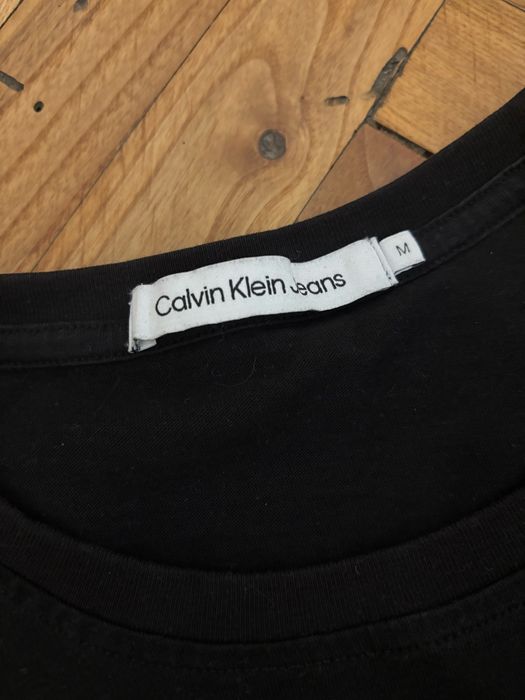 Тениски на марката Calvin Klein