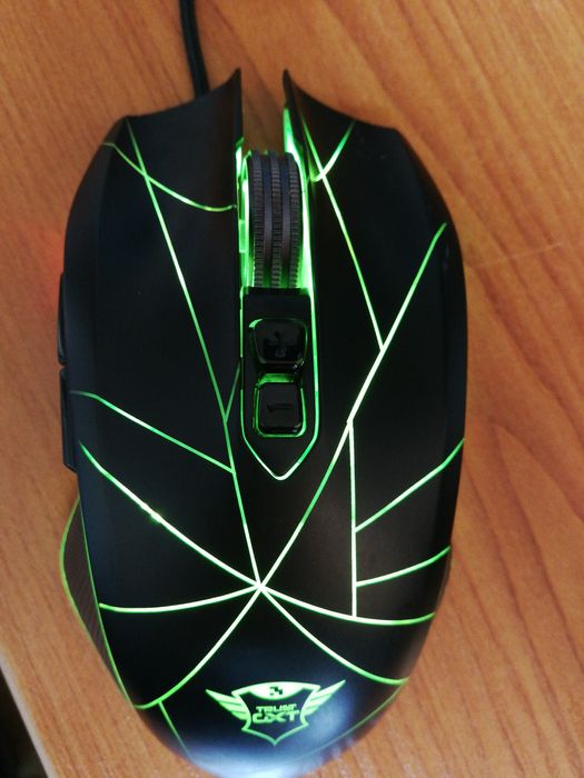 мишка с кабел USB