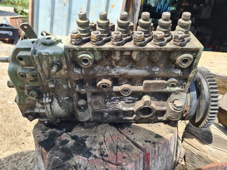 Dezmembrez motor mercedes om421, pompa, injectoare,claas dominator