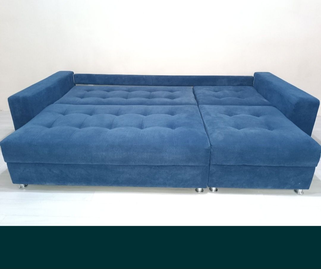 Продам диван в гостинную.цвет синний