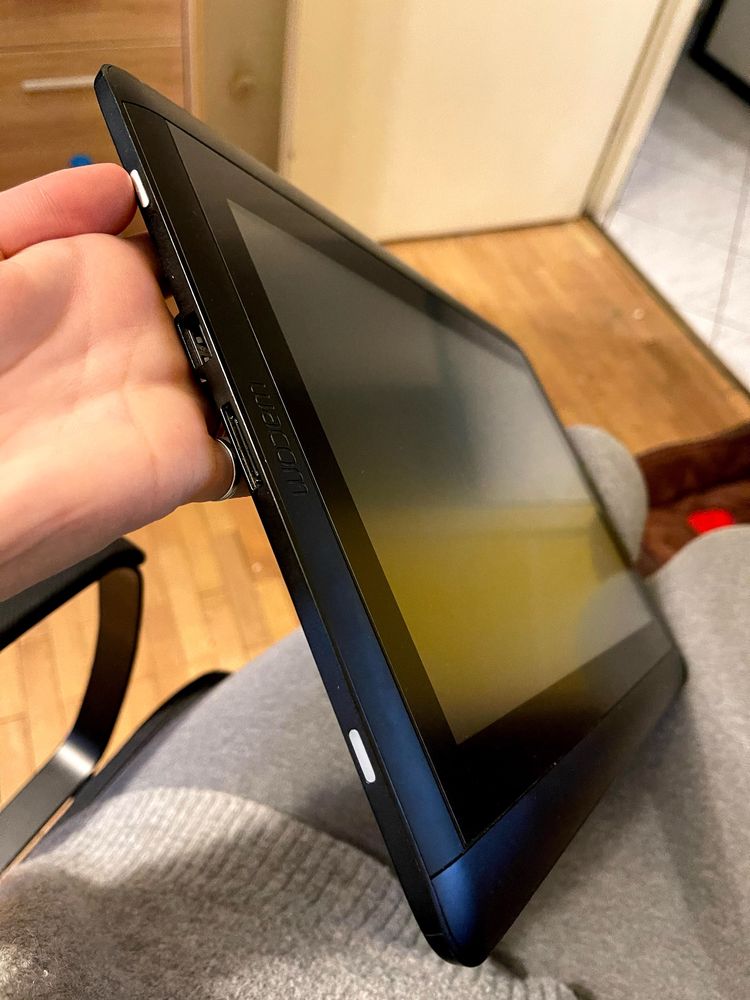 Графичен таблет Wacom Cintiq 13HD