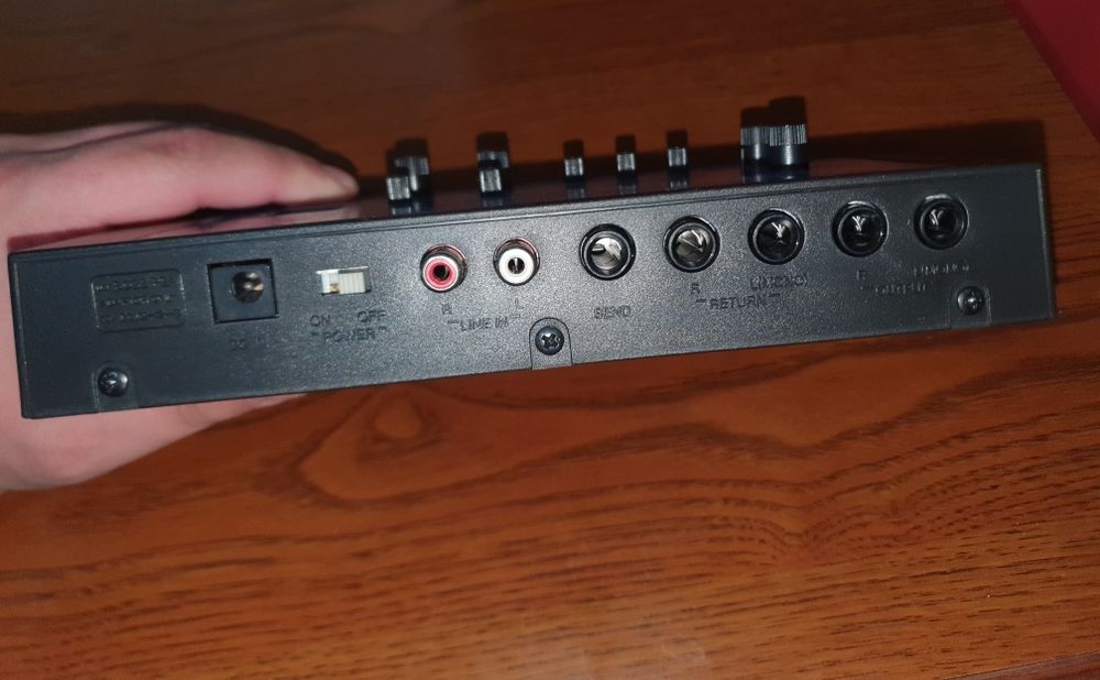 Нов Китарен ефект/монитор Boss TM-7