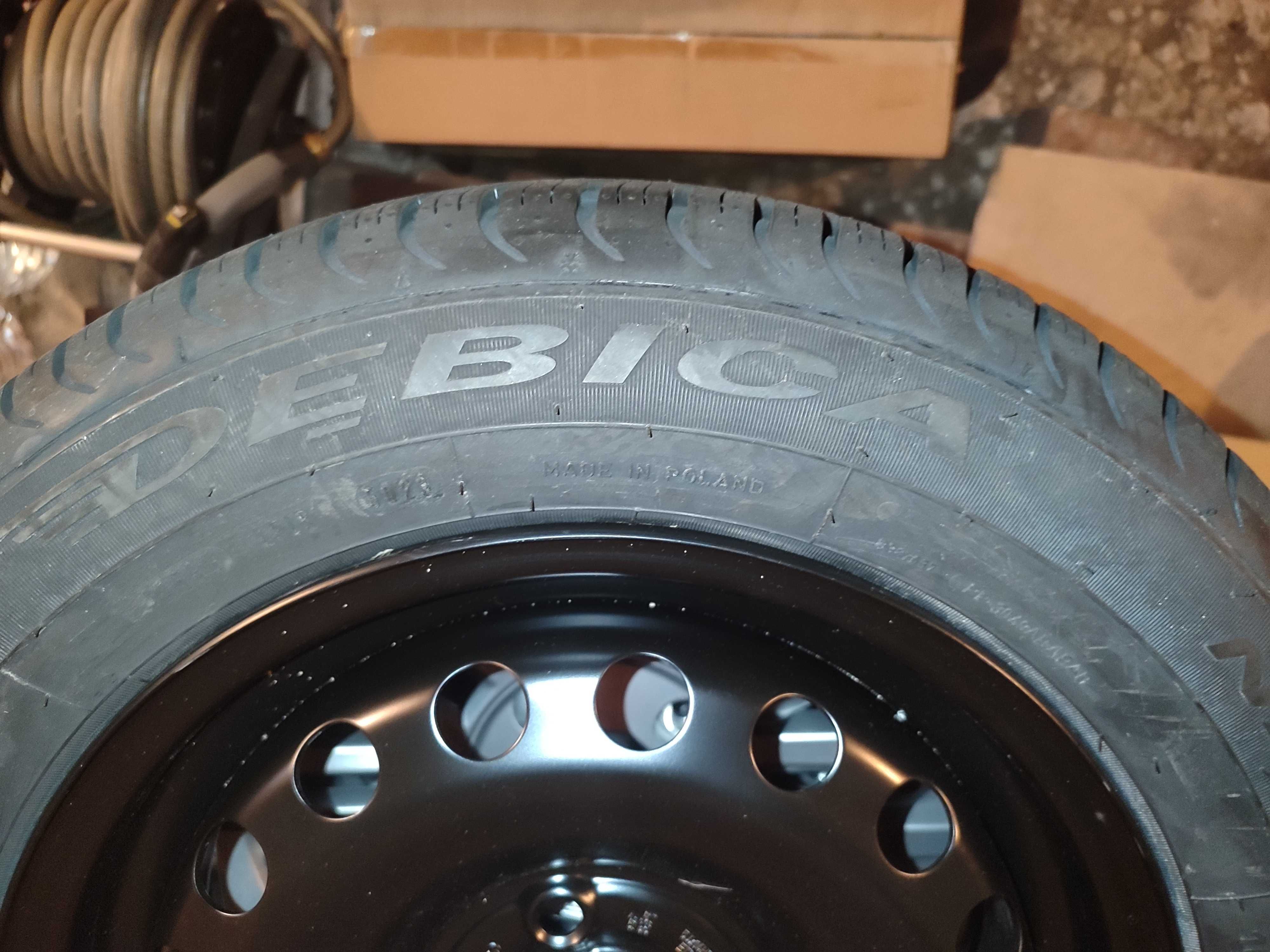 Джанти за VW Up 5,5Jx15 ET40+Goodyear 185/55/15 86V+централни капачки.