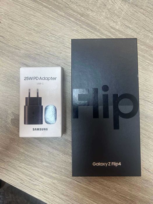 Samsung Galaxy Z Flip 4 5G