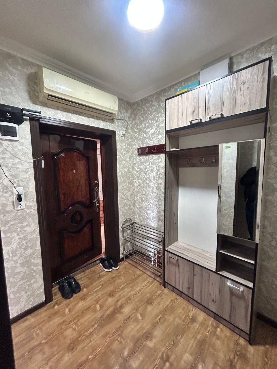 1в2/5/5 Продам квартиру Буюк ипак йули 1в2/5/5 48200 уе торг 
Чайхана