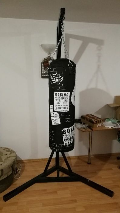 Suport Profesional pentru Sac de Box – Rezistent Stabil Ușor de Montat