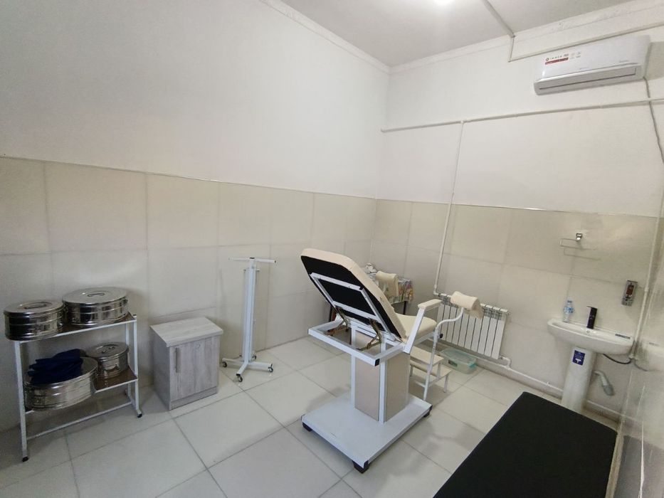 КЛИНИКА хусусий сотилади...