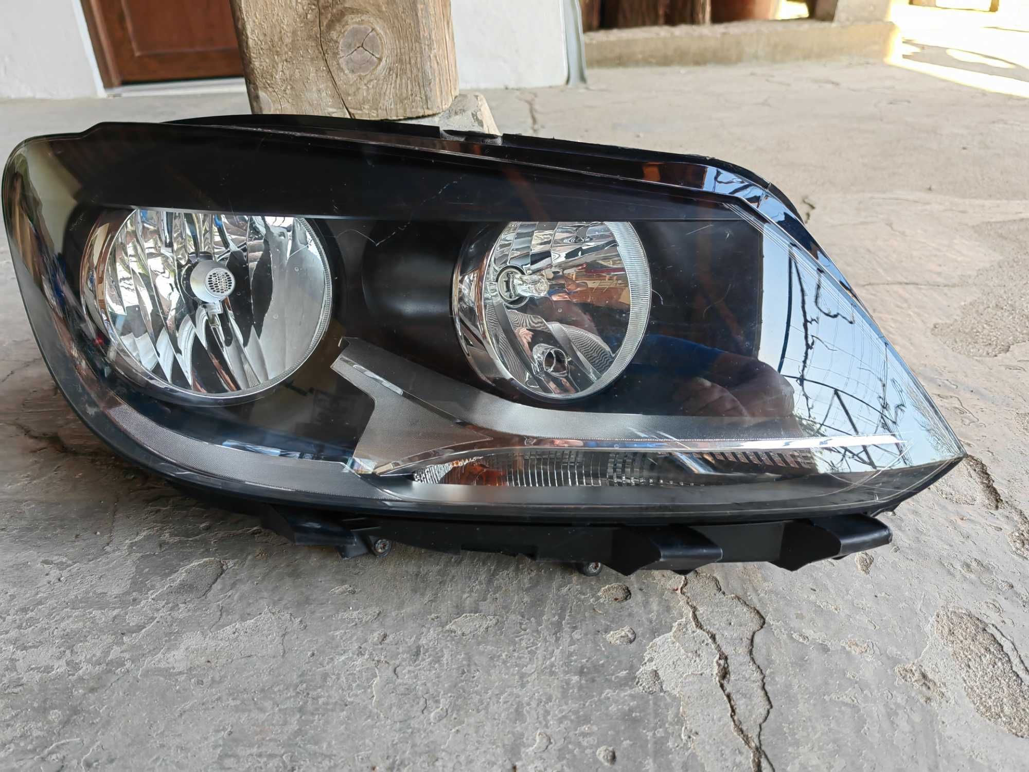Фар VW Touran Caddy 2010-15г. десен / Фар Туаран Кади Оригинален