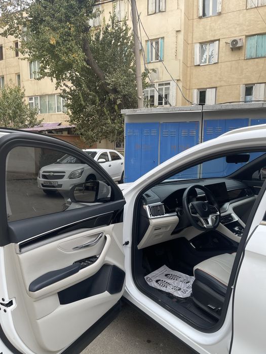 Byd Song Plus 23 salondan olingan