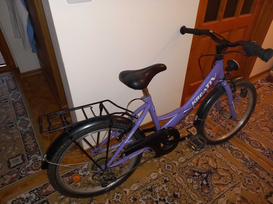 Vând bicicletă ptr copii 6-10 ani ,250  lei negociabil .