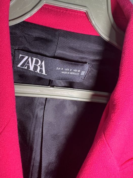 Пиджак в цвете фуксия от Zara