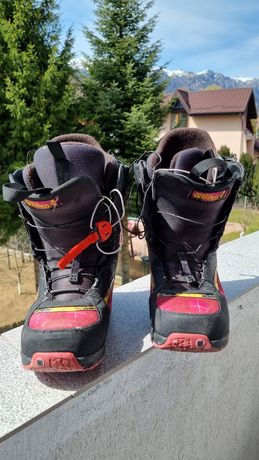 Boots snowboard Burton Bootique 41