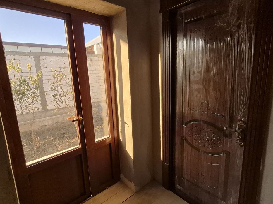 Динамо калсо янги узбекистон домлари ёнида жойлашган сафедмуй