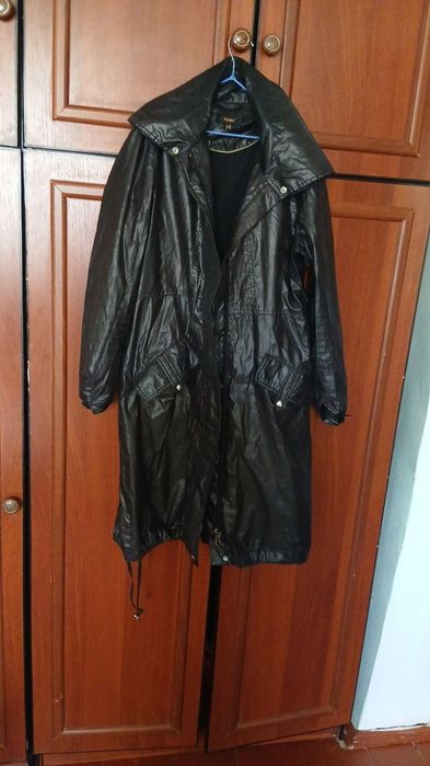 Плаш сатылады арзан  бахада