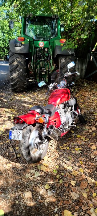 Se vinde Honda SUPER Magna