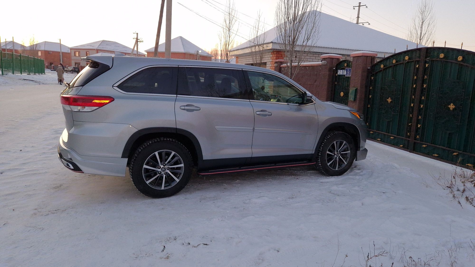 Продам Toyota Highlander