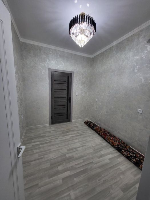 22 maktab oldida 1 xona 2 xona qilingan