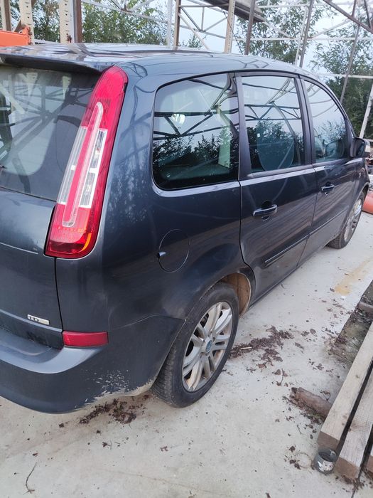 vînd caroserie aproape completa făra motor Ford C max 2009