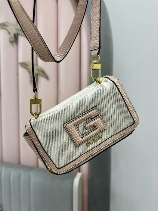 Дамска чанта guess