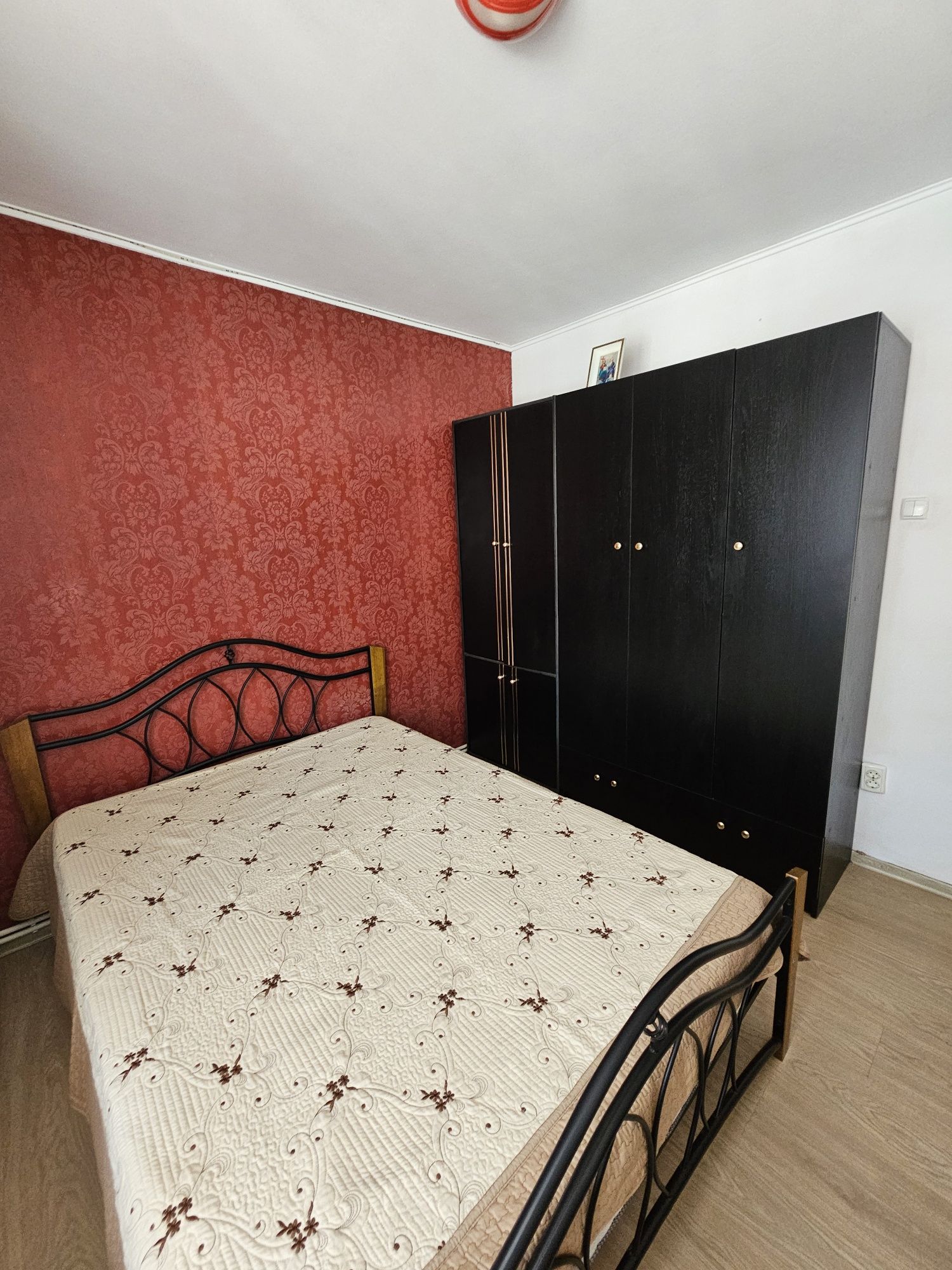 Închiriez apartament 2 camere