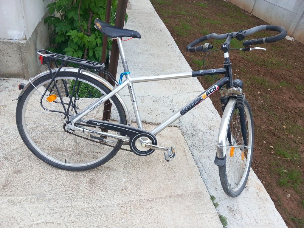 Vând  bicicleta în stare foarte buna