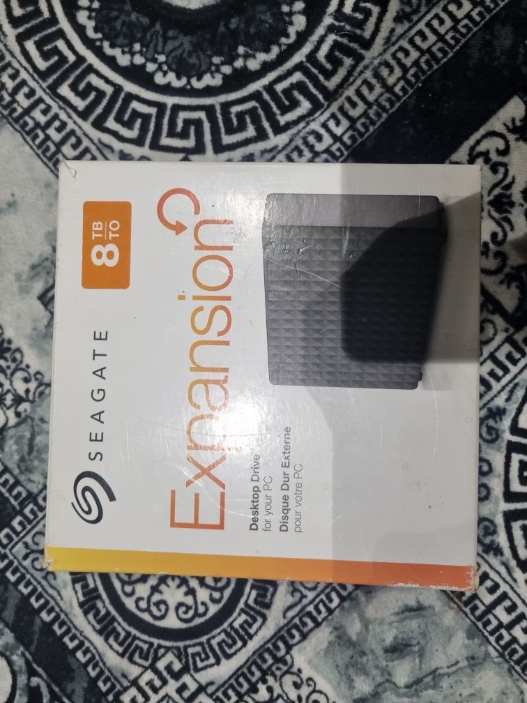 Expansion 8 TB   Desktop Drive
