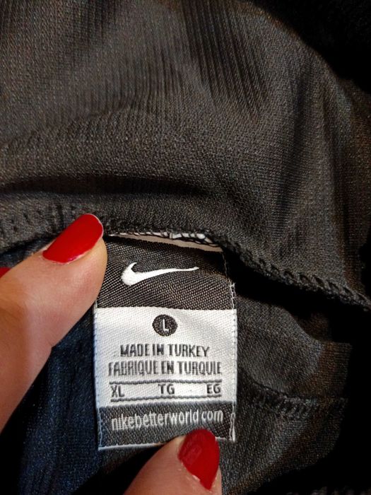 Продавам спортни долници за юноша