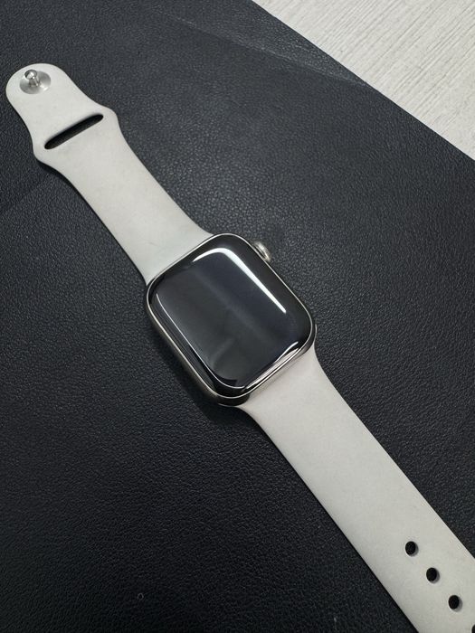 Apple watch 8 series