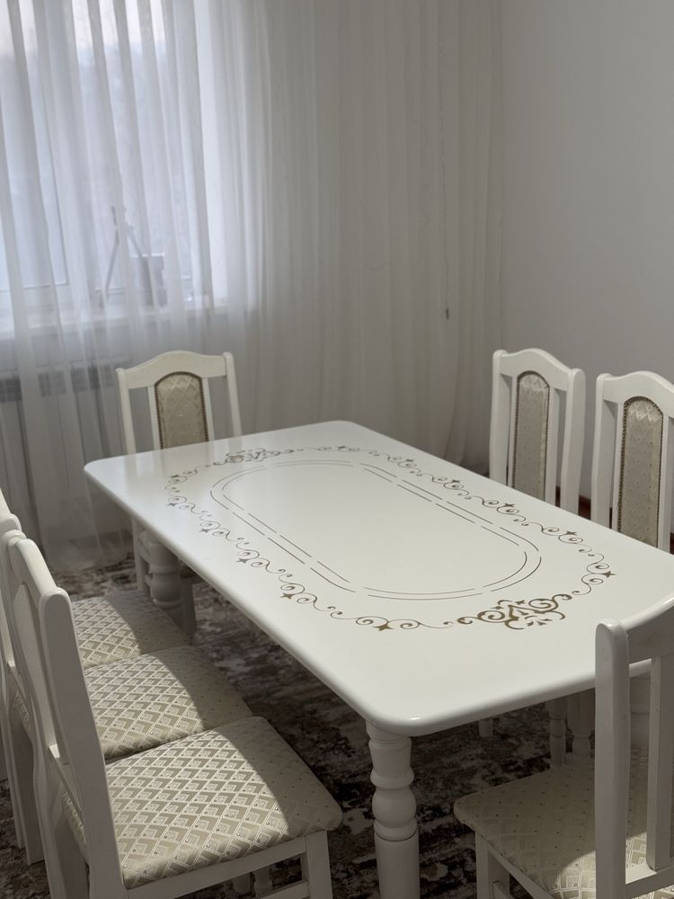Продам стол и стулья