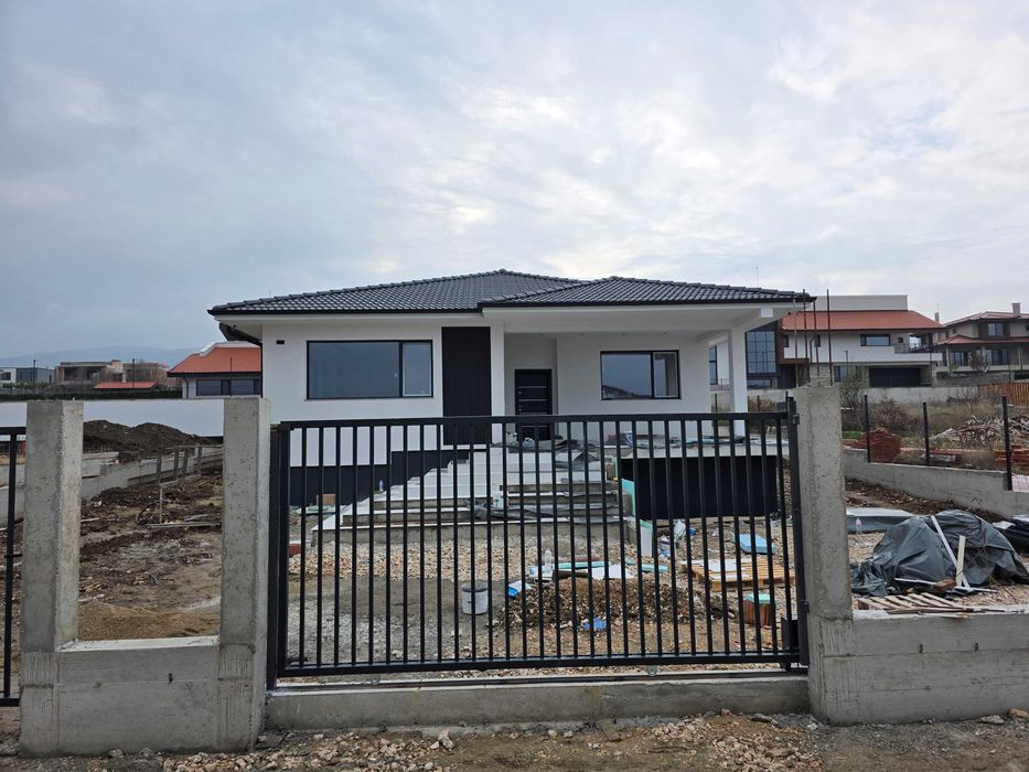 ТОП нова къща с.Белащица