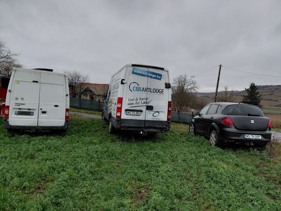 Vand 3 masini mai multe detalii la telefon