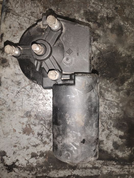 Моторчик дворника мерседес 124