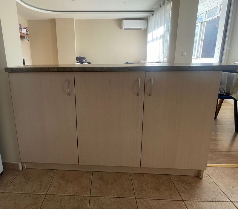 Кухня 4м с островче и уреди Electrolux – много добро състояние – Варна