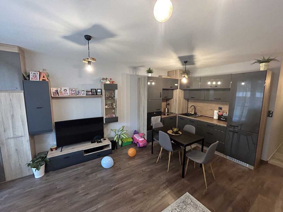 Продава се Тристаен апартамент в София, Младост 4 - 90 кв.м за 1445 €/кв.м - Снимка #2