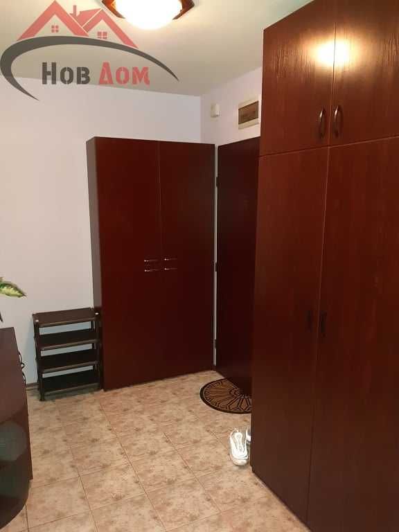 Дава се под наем Двустаен апартамент в Велико Търново, Център - 80 кв.м за 357 € - Снимка #15