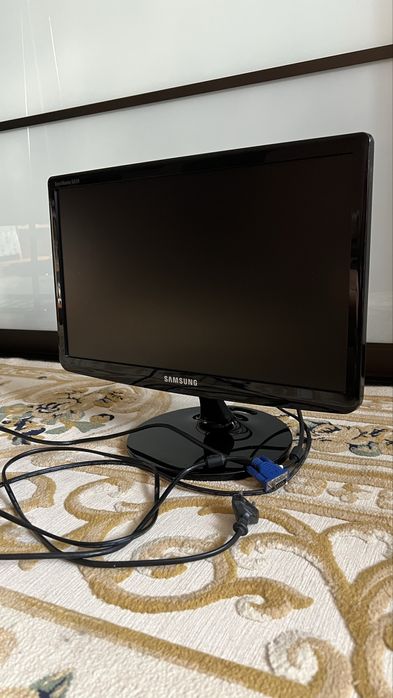 Монитор samsung