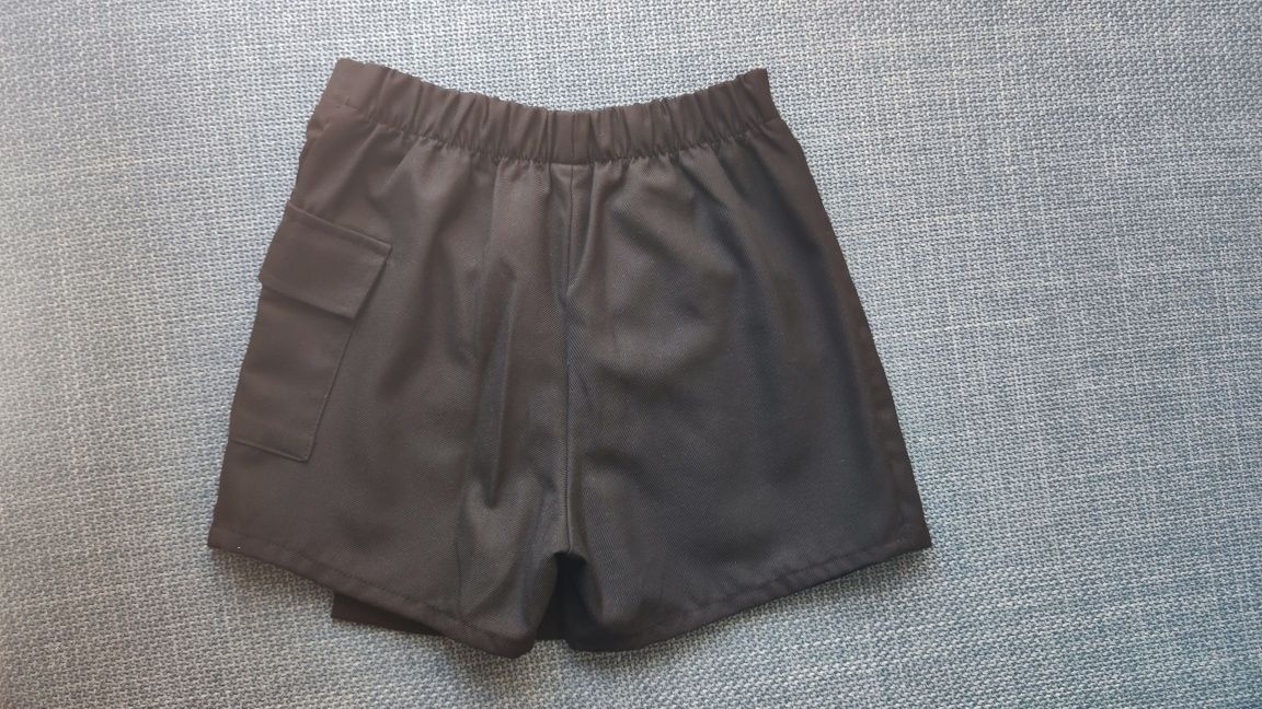 Детска пола панталон в черен цвят, ръст 134-140 см